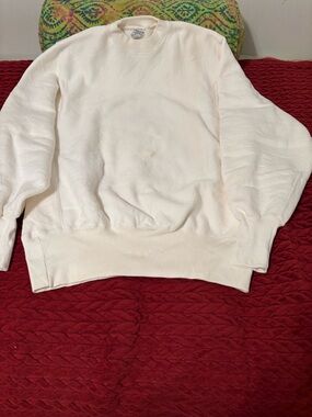 Women's White Crewneck Sweatshirt - Soft Everyday Layer